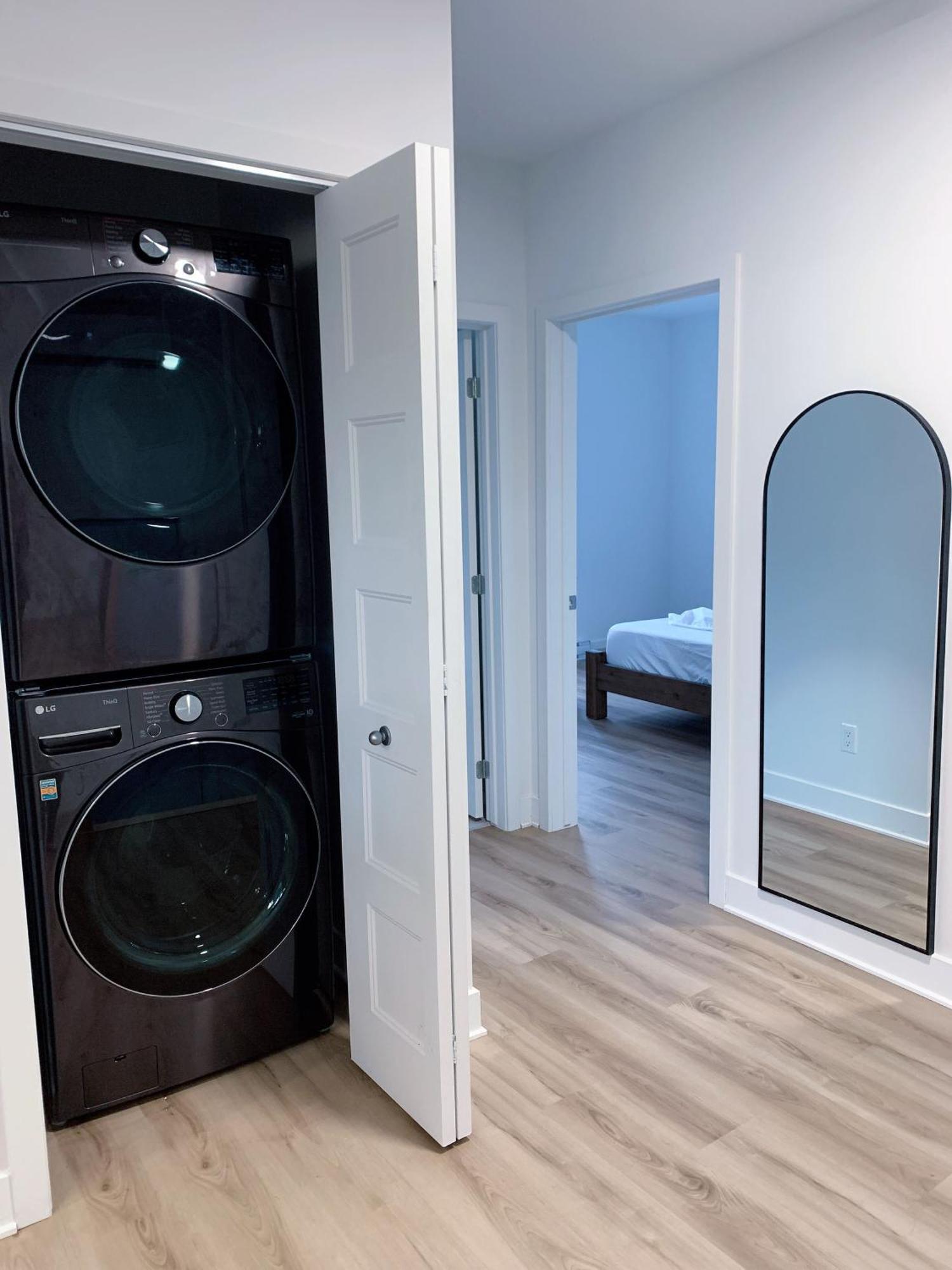 10 Minutes To Dt With Free Parking Apartment Longueuil Luaran gambar